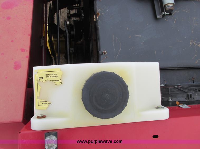 image for item A8653 1998 New Holland 590 square baler