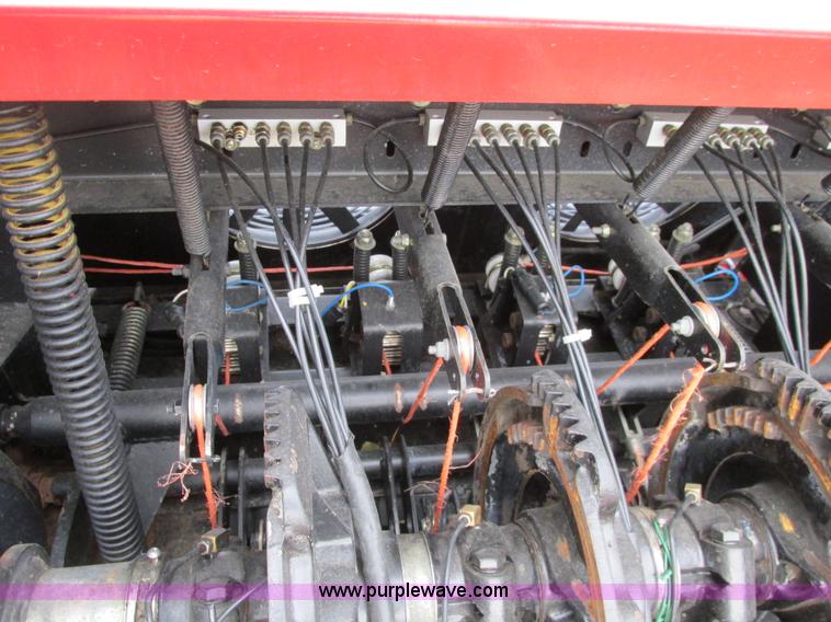 image for item A8653 1998 New Holland 590 square baler