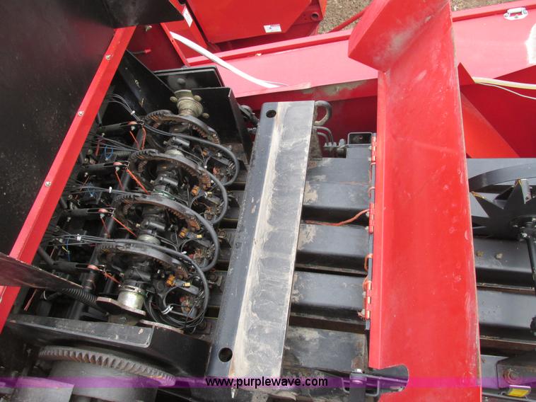 image for item A8653 1998 New Holland 590 square baler