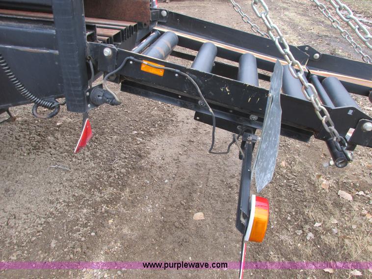 image for item A8653 1998 New Holland 590 square baler