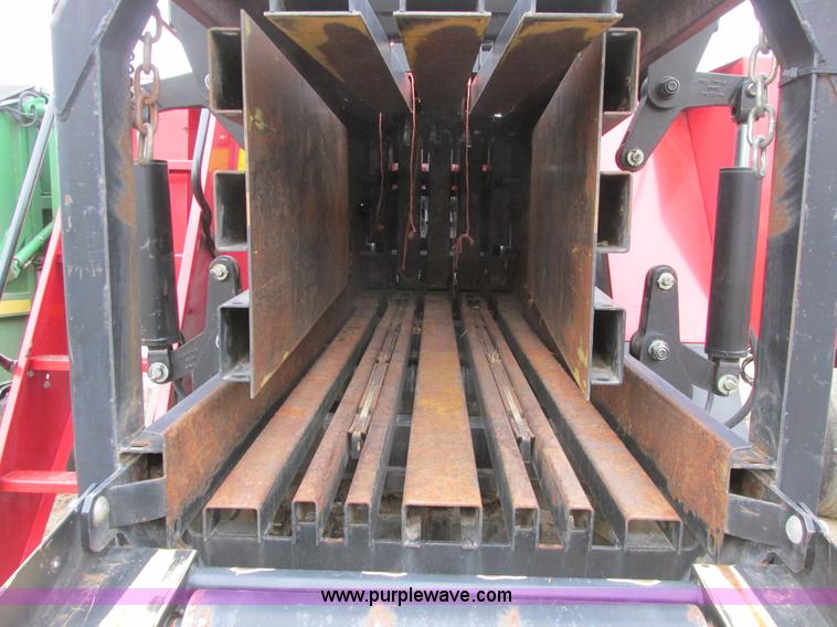 image for item A8653 1998 New Holland 590 square baler