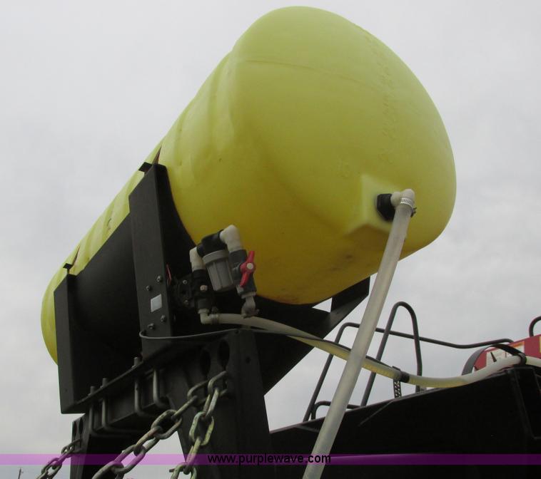 image for item A8653 1998 New Holland 590 square baler