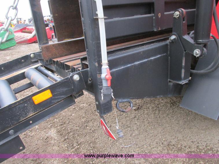 image for item A8653 1998 New Holland 590 square baler