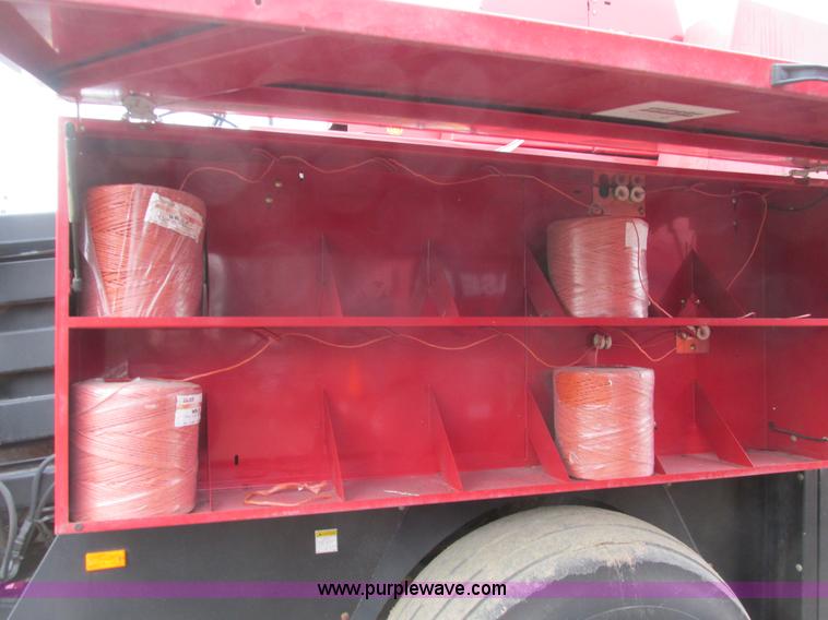 image for item A8653 1998 New Holland 590 square baler