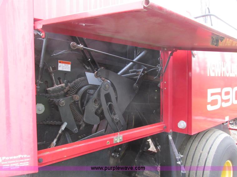 image for item A8653 1998 New Holland 590 square baler