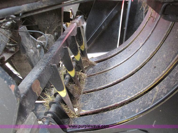 image for item A8653 1998 New Holland 590 square baler