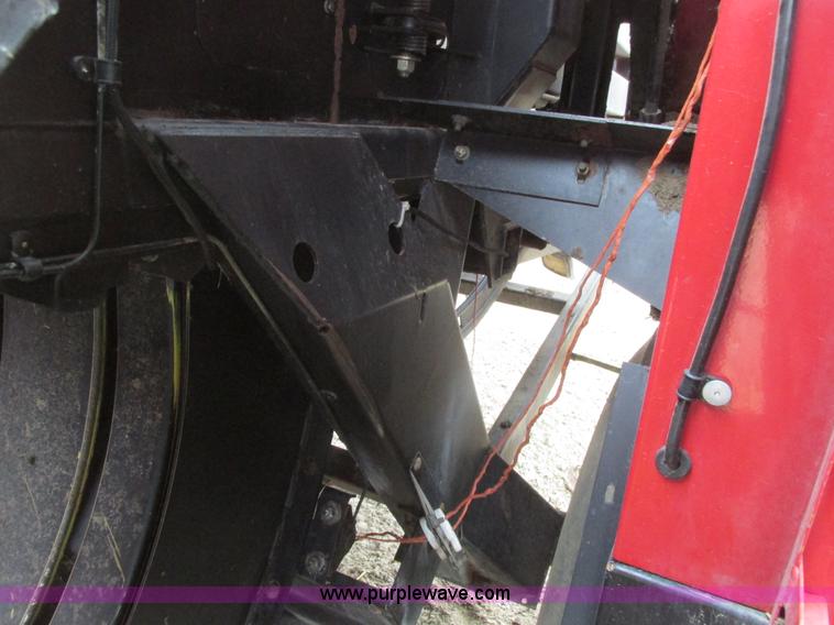 image for item A8653 1998 New Holland 590 square baler