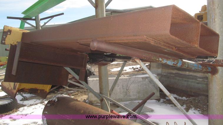 image for item AE9378 Noble scraper hitch fifth wheel mounted adapter