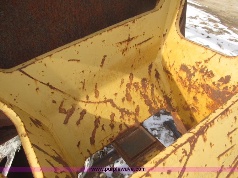 image for item AE9378 Noble scraper hitch fifth wheel mounted adapter