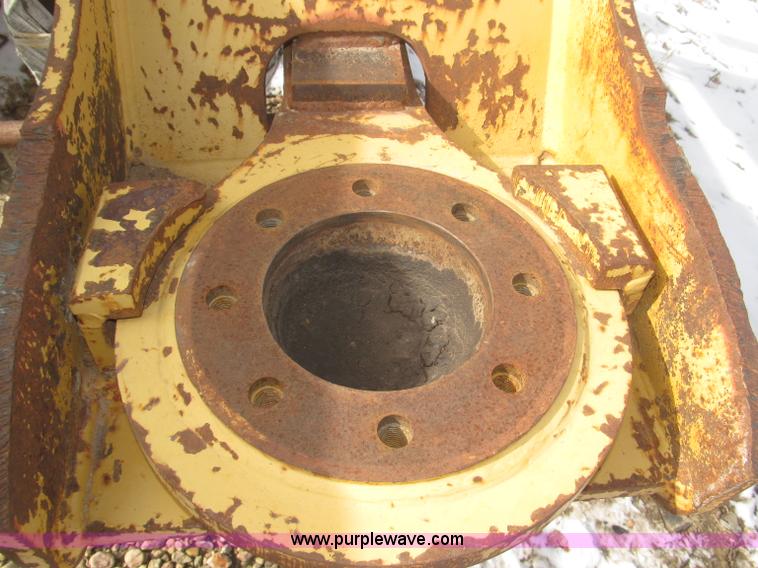 image for item AE9378 Noble scraper hitch fifth wheel mounted adapter