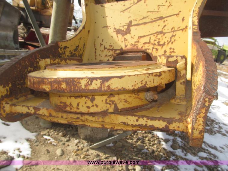 image for item AE9378 Noble scraper hitch fifth wheel mounted adapter