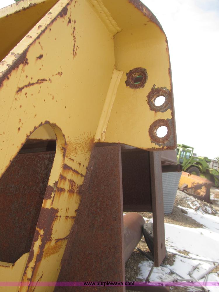 image for item AE9378 Noble scraper hitch fifth wheel mounted adapter