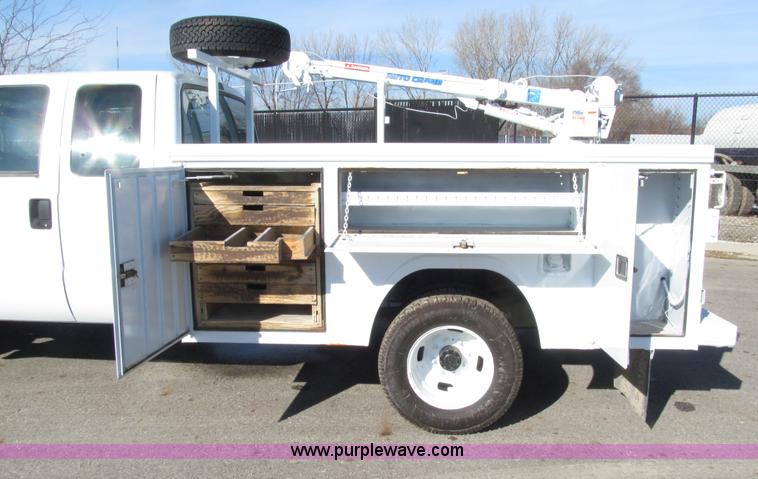 image for item E4636 2006 Ford F350 Super Duty XL SuperCab service truck