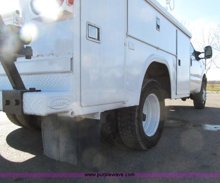 image for item E4636 2006 Ford F350 Super Duty XL SuperCab service truck