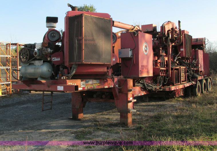 image for item E5178 2005 Morbark 2755 flail chiparvestor