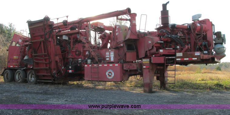 image for item E5178 2005 Morbark 2755 flail chiparvestor