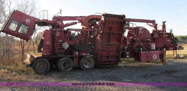 image for item E5178 2005 Morbark 2755 flail chiparvestor