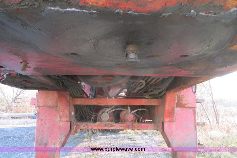 image for item E5178 2005 Morbark 2755 flail chiparvestor