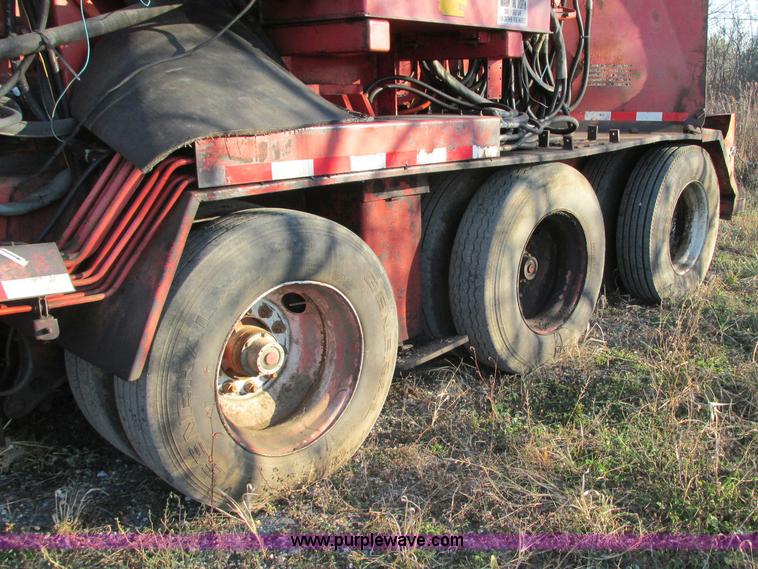 image for item E5178 2005 Morbark 2755 flail chiparvestor