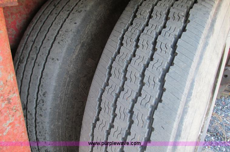 image for item E5178 2005 Morbark 2755 flail chiparvestor