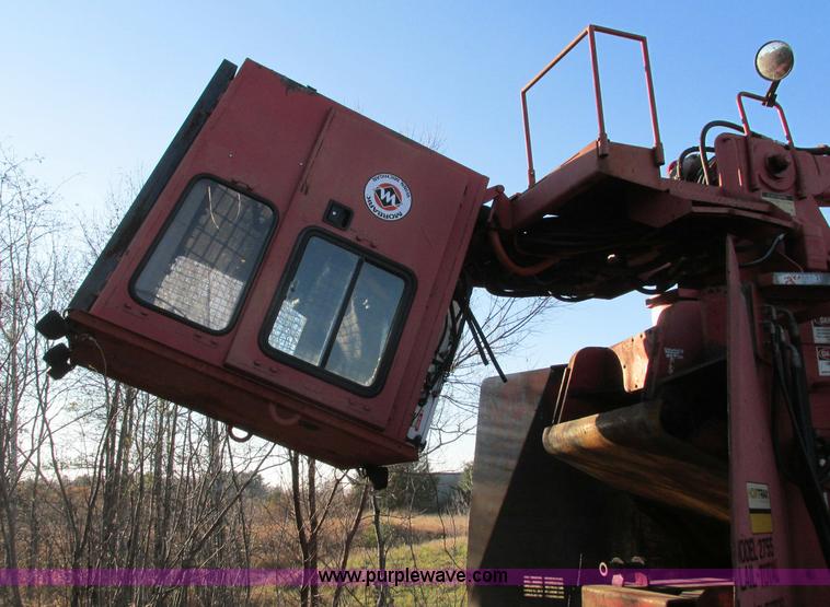 image for item E5178 2005 Morbark 2755 flail chiparvestor