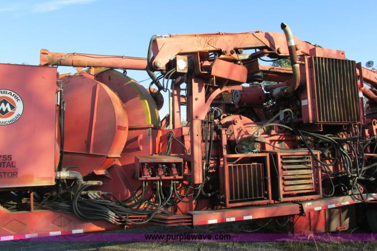 image for item E5178 2005 Morbark 2755 flail chiparvestor