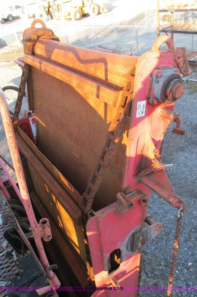 image for item E5178 2005 Morbark 2755 flail chiparvestor