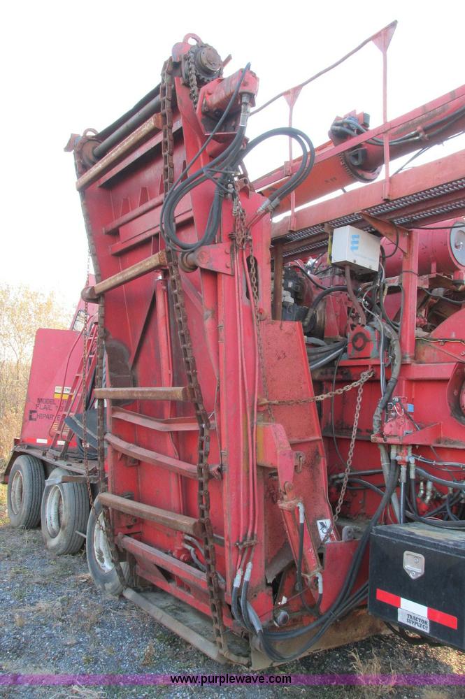 image for item E5178 2005 Morbark 2755 flail chiparvestor