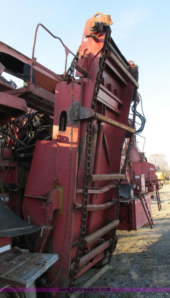 image for item E5178 2005 Morbark 2755 flail chiparvestor