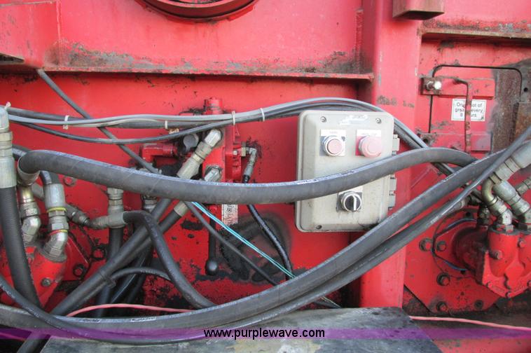 image for item E5178 2005 Morbark 2755 flail chiparvestor