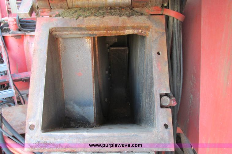 image for item E5178 2005 Morbark 2755 flail chiparvestor