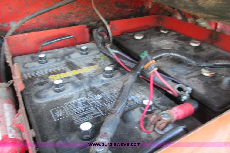 image for item E5178 2005 Morbark 2755 flail chiparvestor