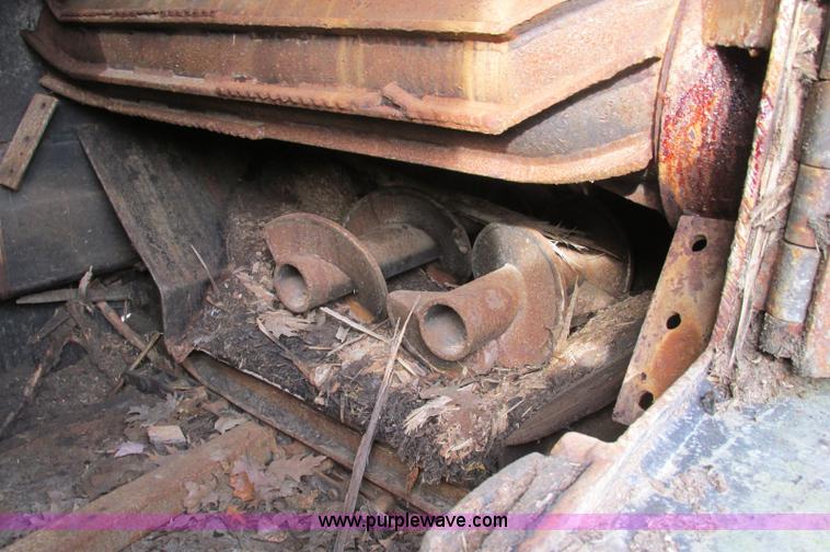 image for item E5178 2005 Morbark 2755 flail chiparvestor