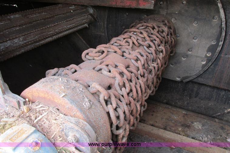 image for item E5178 2005 Morbark 2755 flail chiparvestor