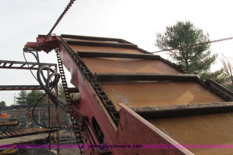 image for item E5178 2005 Morbark 2755 flail chiparvestor