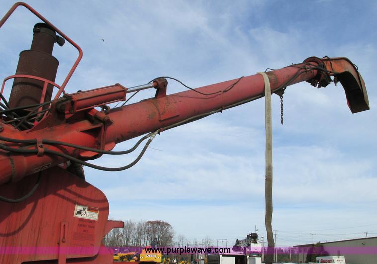 image for item E5178 2005 Morbark 2755 flail chiparvestor