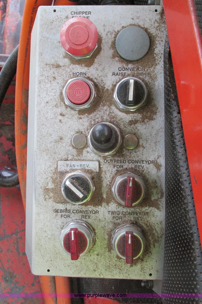 image for item E5178 2005 Morbark 2755 flail chiparvestor