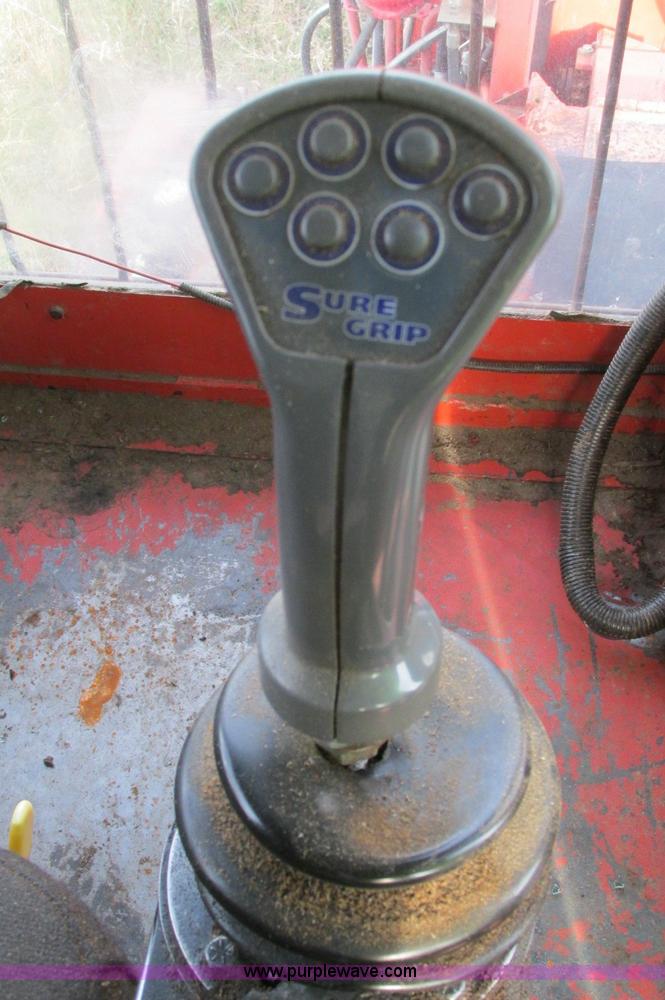 image for item E5178 2005 Morbark 2755 flail chiparvestor