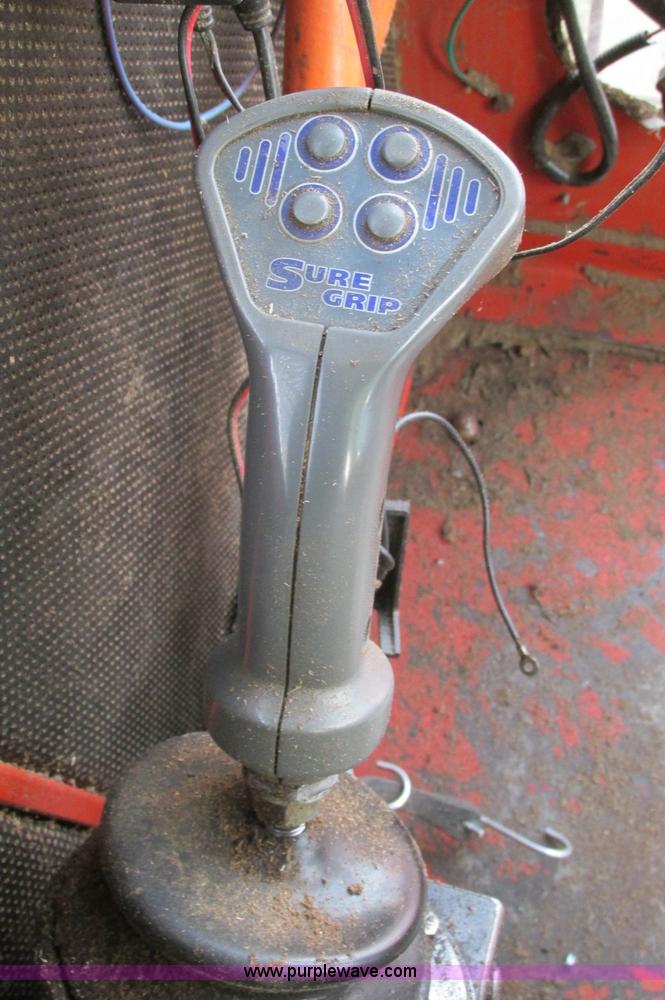 image for item E5178 2005 Morbark 2755 flail chiparvestor