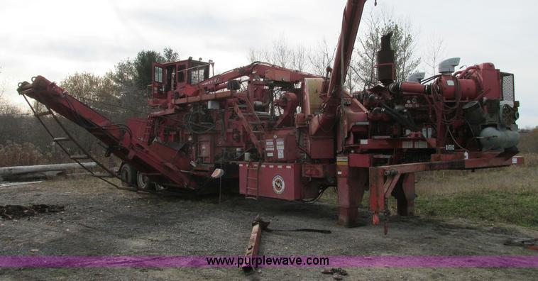 image for item E5178 2005 Morbark 2755 flail chiparvestor