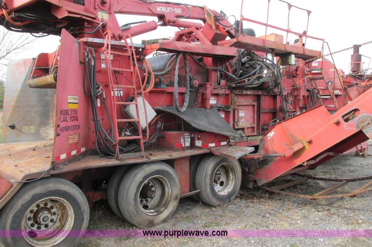 image for item E5178 2005 Morbark 2755 flail chiparvestor