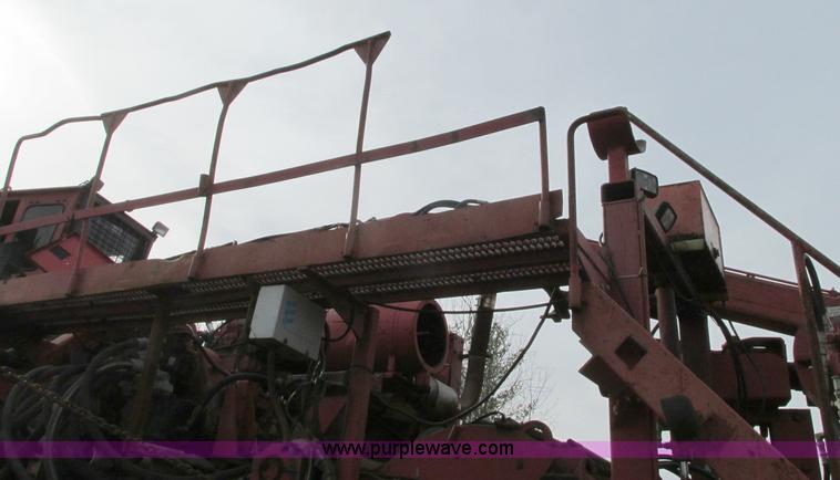 image for item E5178 2005 Morbark 2755 flail chiparvestor