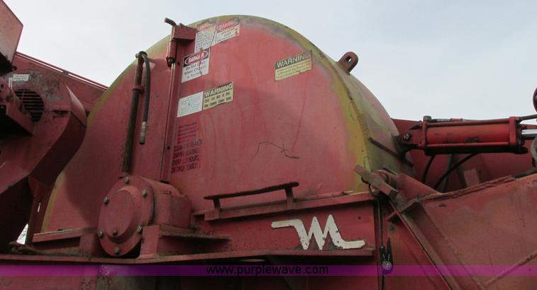 image for item E5178 2005 Morbark 2755 flail chiparvestor