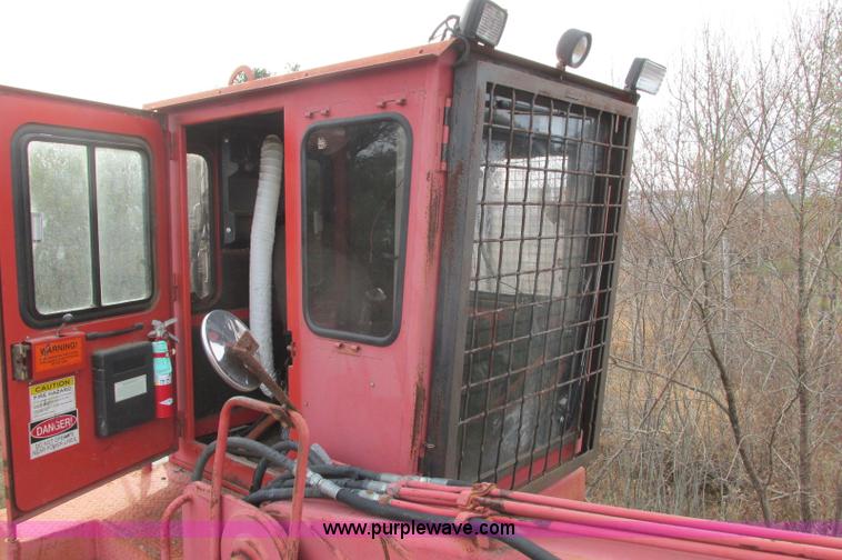 image for item E5178 2005 Morbark 2755 flail chiparvestor