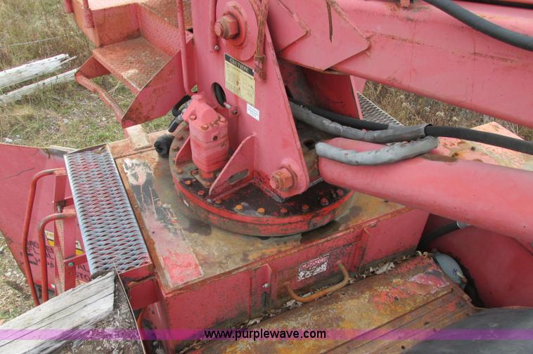 image for item E5178 2005 Morbark 2755 flail chiparvestor