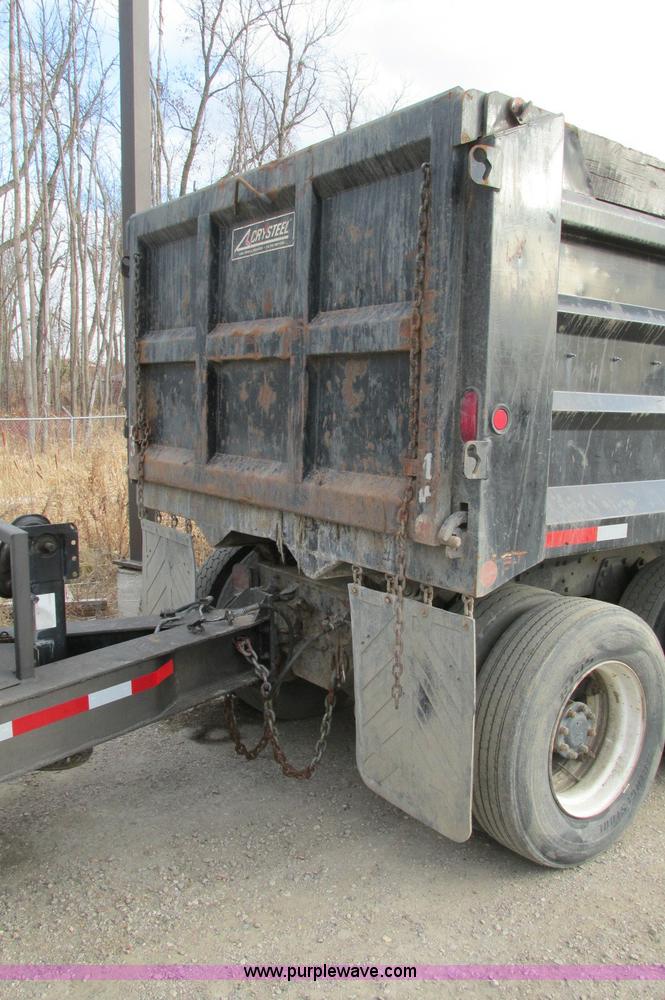 image for item E5221 1984 Ford LT8000 dump truck