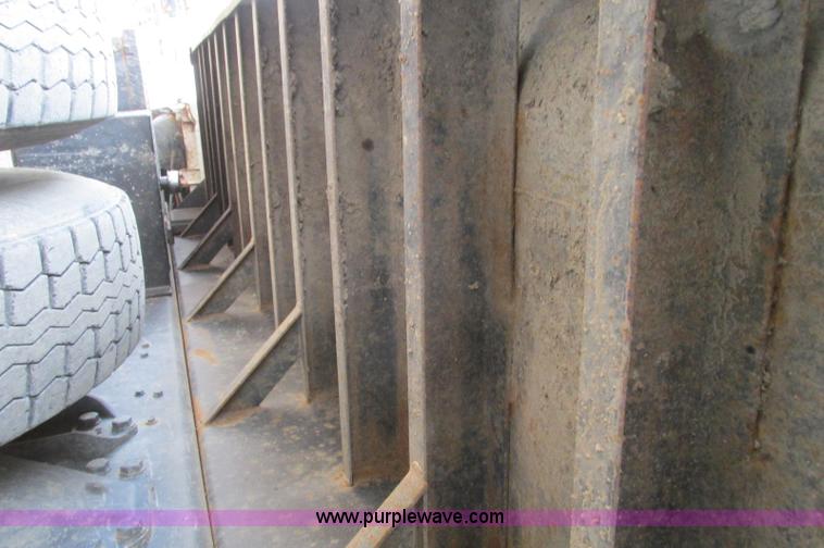 image for item E5221 1984 Ford LT8000 dump truck