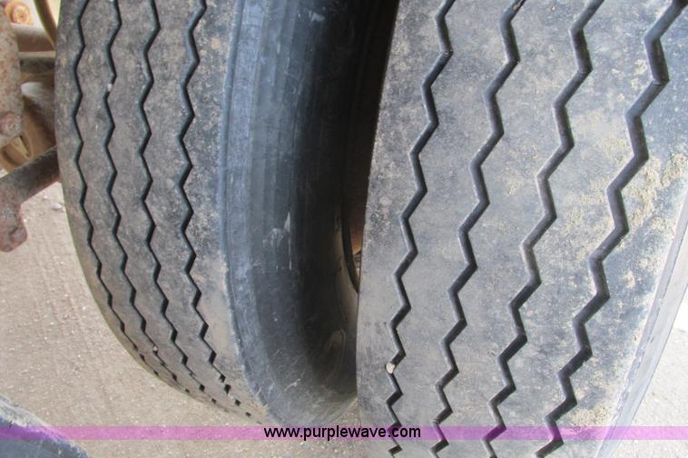 image for item E5229 1981 Timpte Super Hopper bottom dump trailer