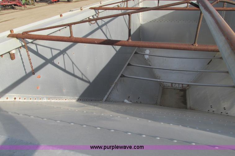 image for item E5229 1981 Timpte Super Hopper bottom dump trailer