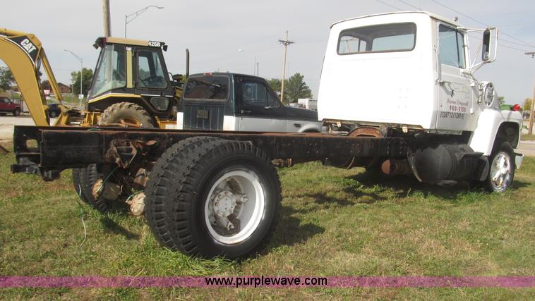 image for item F7150 1973 Ford 902 cab and chassis